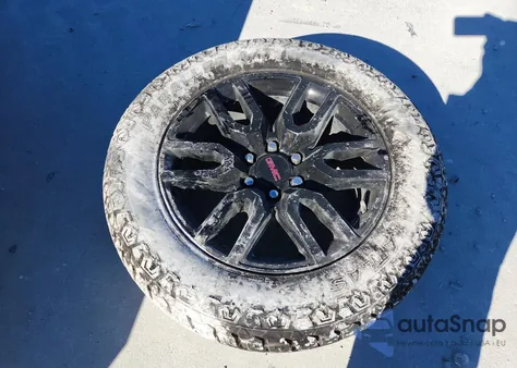 2025 GMC Sierra C1500 Elevation z USA, uszkodzony, nr VIN 3GTPHCED5SG331515